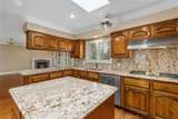 1370 Oak Street - Photo 21