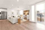 113 Manhattan Place - Photo 20