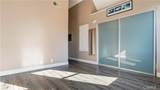 14256 Victory Boulevard - Photo 18