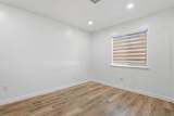 7742 Shorewood Dr - Photo 32