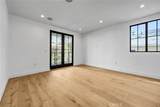 10352 Riverside Drive - Photo 19