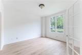 562 Ravensbury - Photo 18
