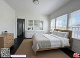 2146 Oak Street - Photo 3