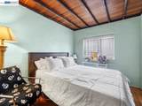 2550 Pleasant St - Photo 11