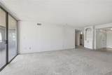 5330 Lindley Avenue - Photo 9