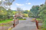 10700 Foothill Rd - Photo 24