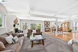 10700 Foothill Rd - Photo 36