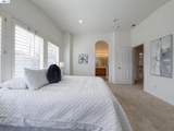 326 I St - Photo 18