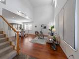 326 I St - Photo 5