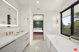 3147 Hollyridge Drive - Photo 8