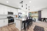 29077 Soraya - Photo 10