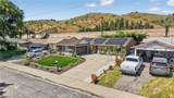 2239 Farringdon - Photo 4