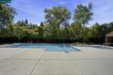 21 Royston Walk - Photo 50