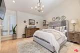 853 Larrabee Street - Photo 13