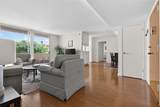5429 Newcastle - Photo 4