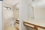 621 Villa Way - Photo 17