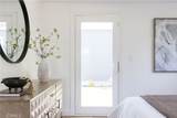 2566 Oxford - Photo 37