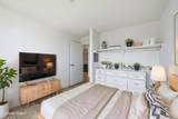 946 Stockton Street - Photo 19