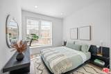105 Mariposa Avenue - Photo 8