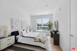 105 Mariposa Avenue - Photo 4