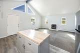 15692 Armstrong - Photo 9