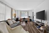 216 Graves - Photo 18