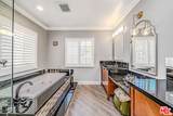 681 Bronson Avenue - Photo 20