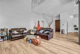 151 Winnett - Photo 4