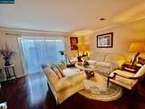 1815 Wildbrook Ct - Photo 5