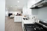 2848 Frederic - Photo 19