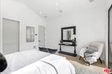 14602 Morrison Street - Photo 12