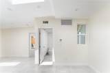 537 Spencer Street - Photo 4