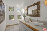 2980 Hollyridge Drive - Photo 47