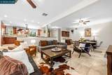 1642 Carriage Dr - Photo 11