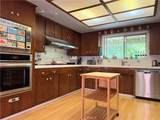 9931 Highcliff - Photo 18