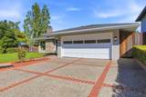 901 Larkspur Drive - Photo 4