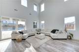 1736 Renn - Photo 8