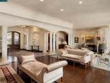 2020 Victorine Rd - Photo 10