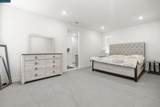 2214 Daimler St - Photo 9