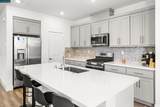 2214 Daimler St - Photo 5