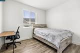 2214 Daimler St - Photo 6