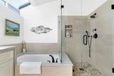 305 Saint Thomas - Photo 17