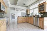 10412 Reseda - Photo 9