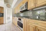 10412 Reseda - Photo 7