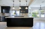 48 Whitecap - Photo 16
