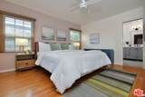 5460 Noble Avenue - Photo 27