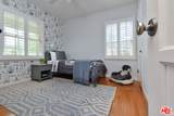 5460 Noble Avenue - Photo 32
