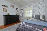 5460 Noble Avenue - Photo 34