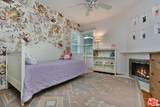 5460 Noble Avenue - Photo 38