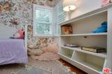 5460 Noble Avenue - Photo 40
